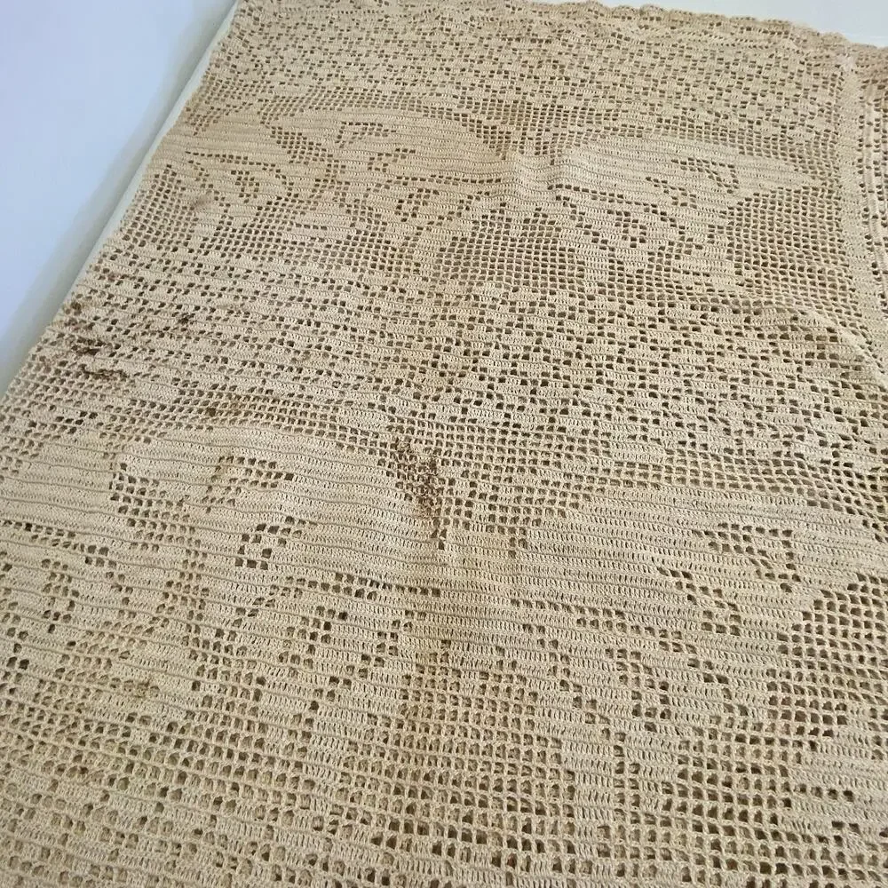 VTG 80s HandCrocheted Lace Tablecloth Beige Handmade Butterfly CottageHome 61x58